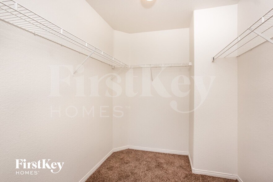 Building Photo - 9047 Sunpine Ct