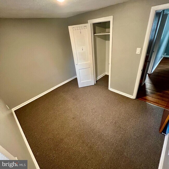 Building Photo - 20 Paynter Dr