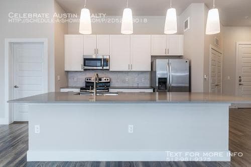 Building Photo - Lenox Boardwalk