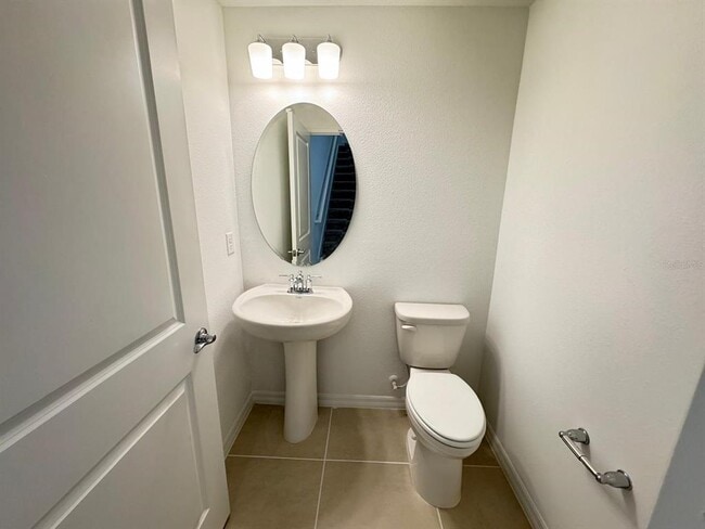 Building Photo - 4561 ORCHARD VIEW Aly