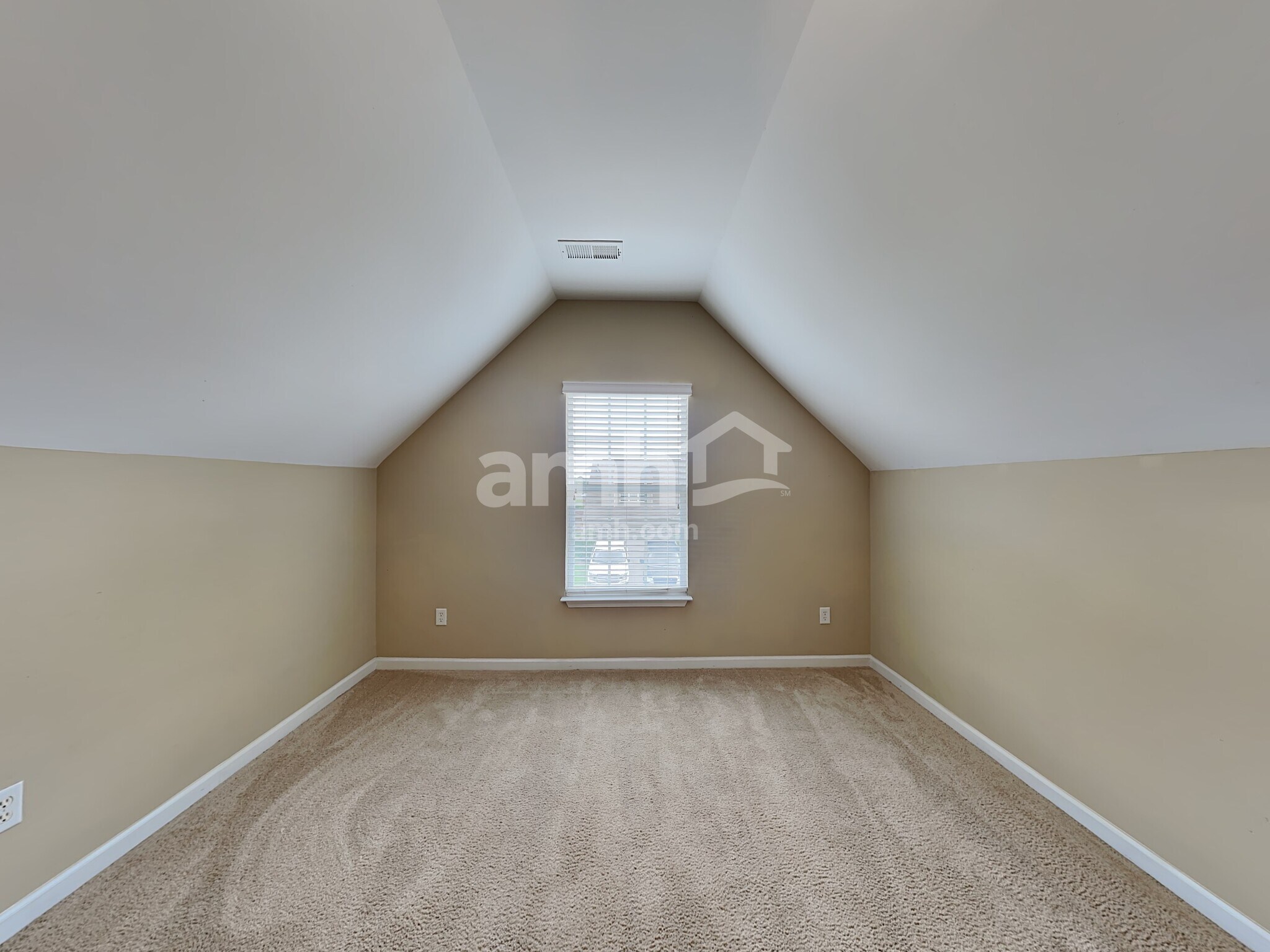 Building Photo - 104 Portland Falls Dr