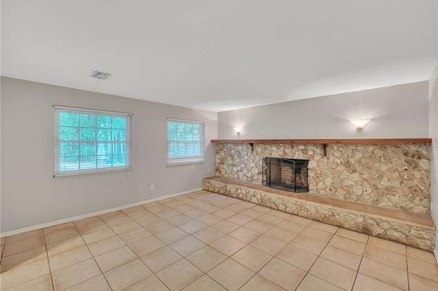 Building Photo - 2904 Sabal Palm Dr