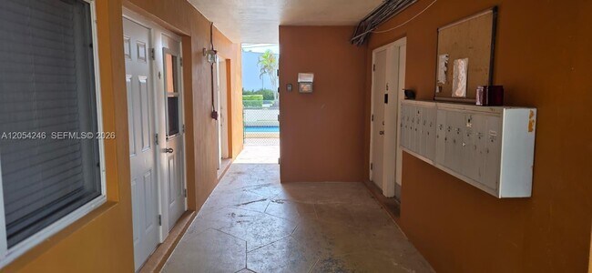 Building Photo - 7901 SW 64th Ave