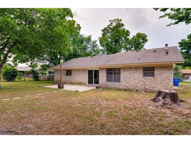 Building Photo - 3406 Norwood Hill Rd