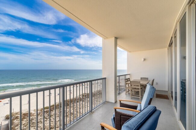 Building Photo - 521 W Beach Blvd