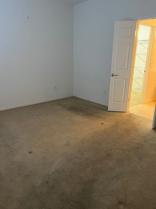 Building Photo - 3 Bedroom Home 55+ Community