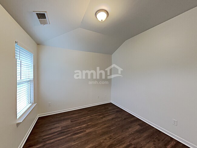 Building Photo - 159 Biscayne Terrace
