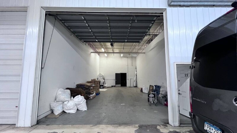 Building Photo - 1301 Cliff Rd E