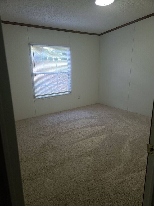 Building Photo - 2321 Cyrus Dr