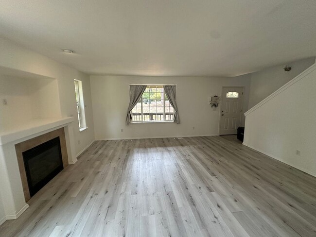 Building Photo - 18226 Big Fir Ct SE