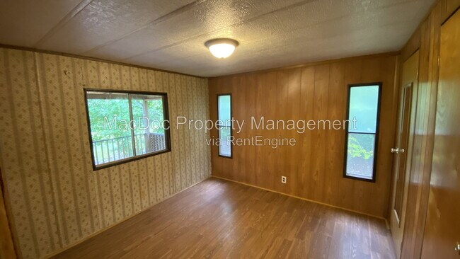Building Photo - 2036 Mt Olive Rd