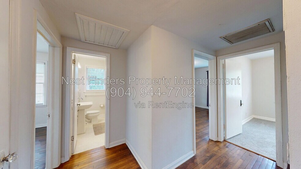Building Photo - 1230 Lechlade St