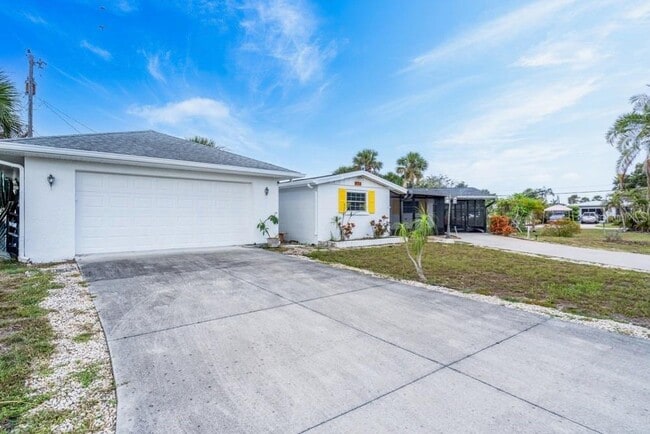 Building Photo - 456 Sandlewood Dr