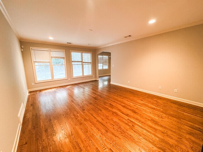 Building Photo - 4776 White Pass Dr