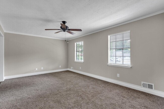 Building Photo - 8989 Teal Ln