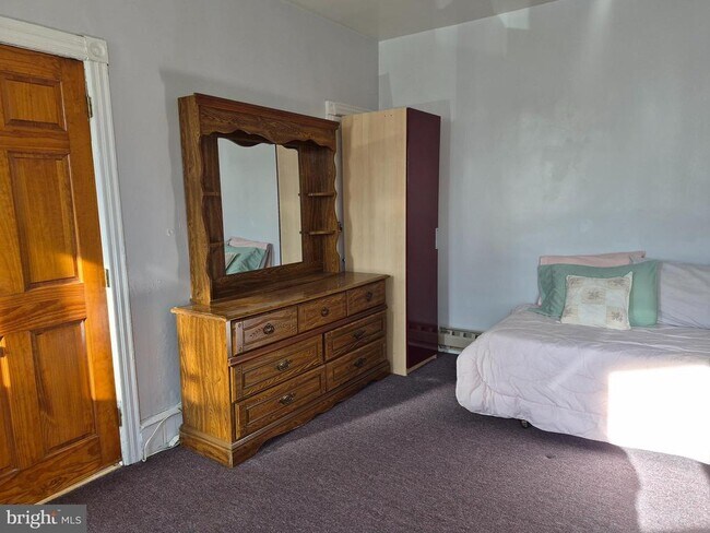 Building Photo - 223 Ryers Ave