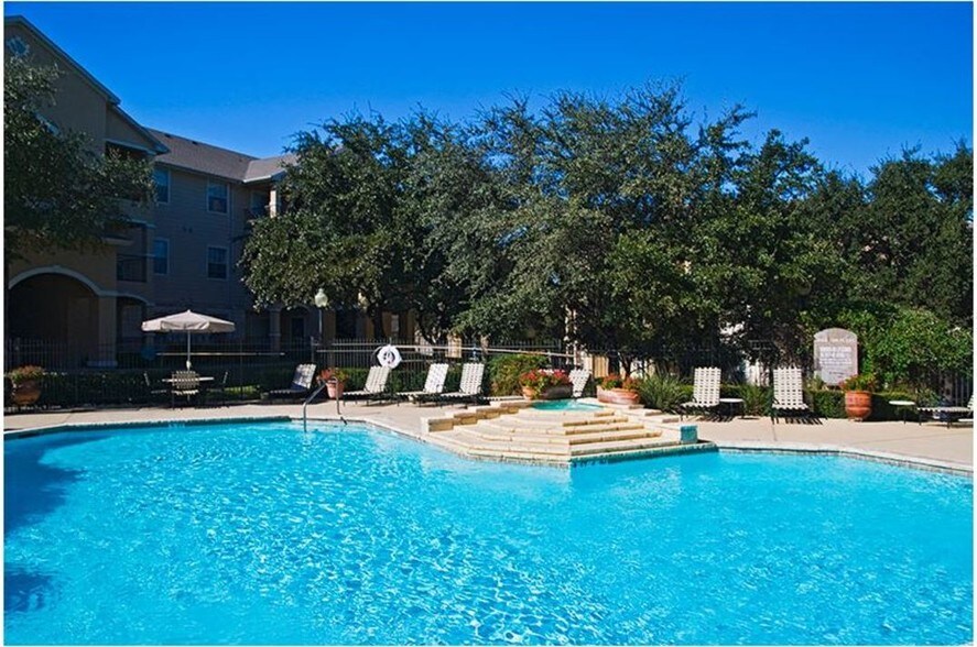Hill Country Villas 9032 Dugas Rd San Antonio TX 78251 Apartment Finder