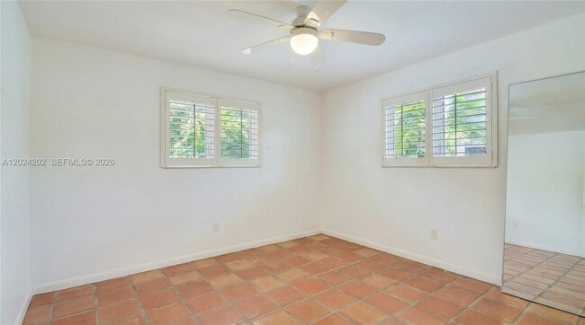 Building Photo - 115 S Prospect Dr