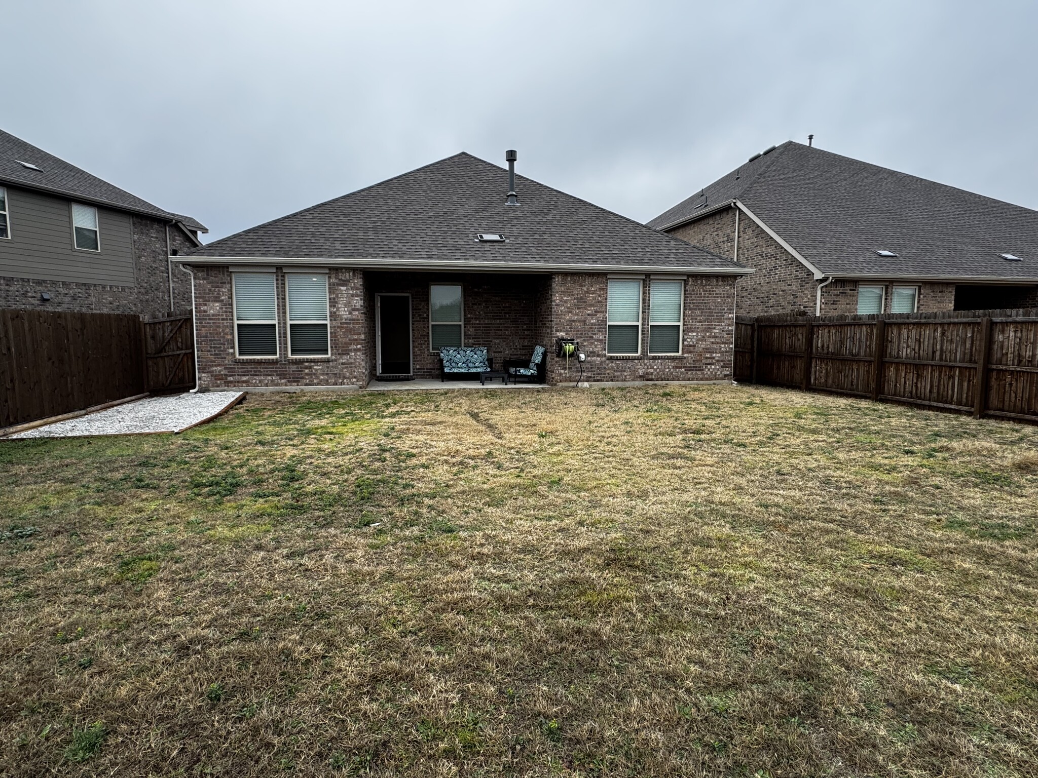 60’ x 50’ backyard - 2908 Pondside Ln