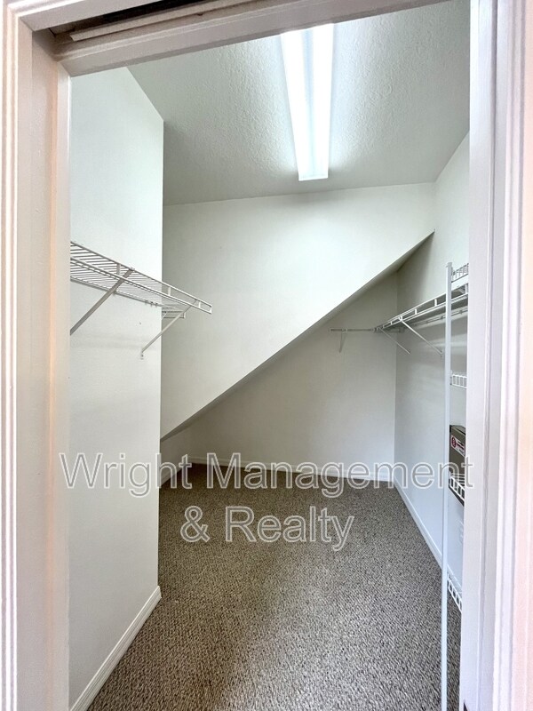 Building Photo - 15902 Cedar Elm Terrace