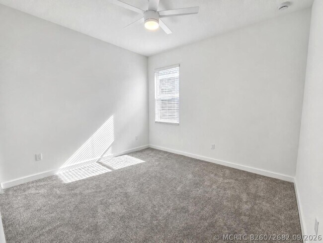 Building Photo - 9555 SW Indra Wy