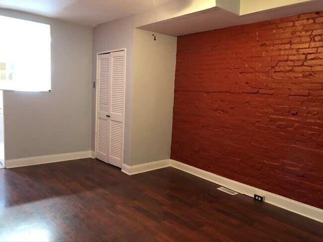 Building Photo - Charming 2 Bedroom/1 Bathroom Townhome in Abell, Baltimore, MD!