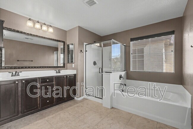 Building Photo - 3220 Jevonda Ave