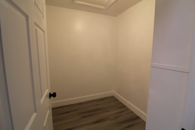 Building Photo - 145 4th Ave