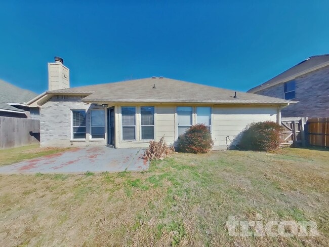 Building Photo - 228 Willow Creek Dr