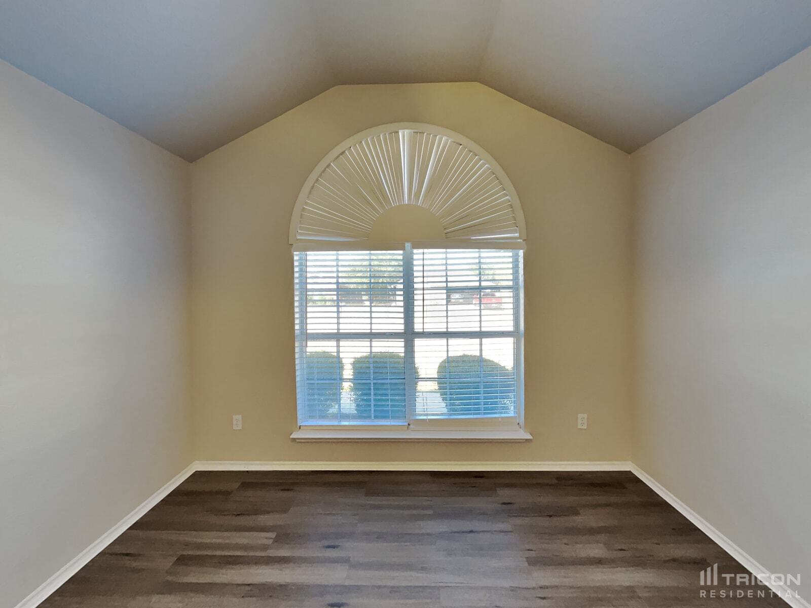 Building Photo - 1410 Misty Meadow Dr