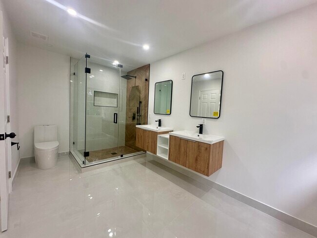 Building Photo - 10702 NW 1st Ct