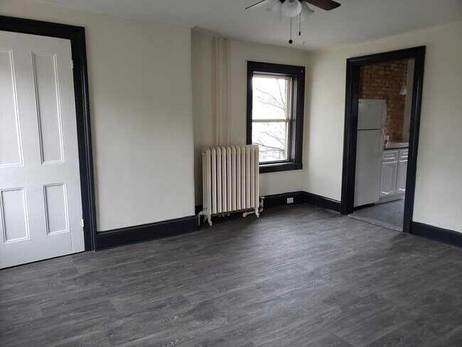Building Photo - 78 Garden St