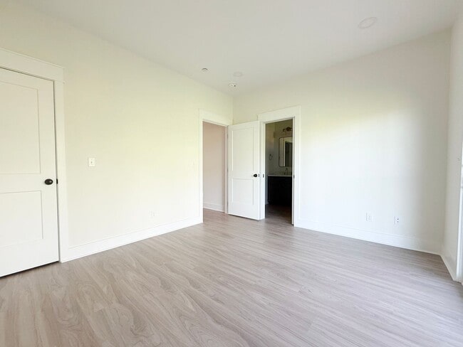 Building Photo - Crofton Style | Spacious 4-Bedroom Highbury Home with Pool and Pickleball Court