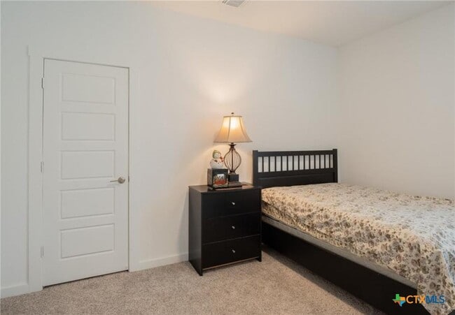 Building Photo - 14020 Neskar Dr