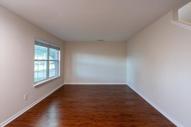 Building Photo - 15907 Kings Cypress Ln