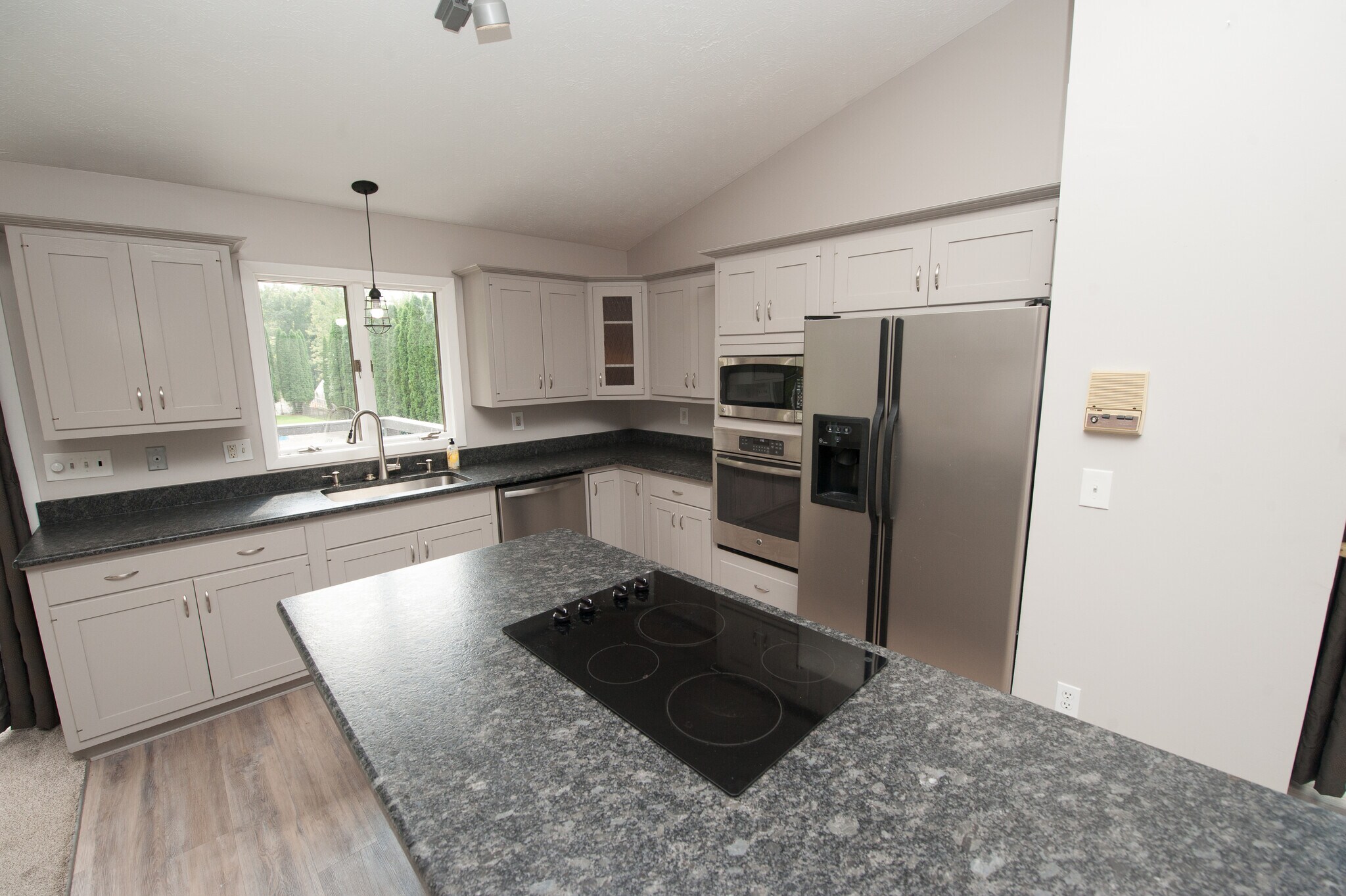 Kitchen - 260 Hogan Rd