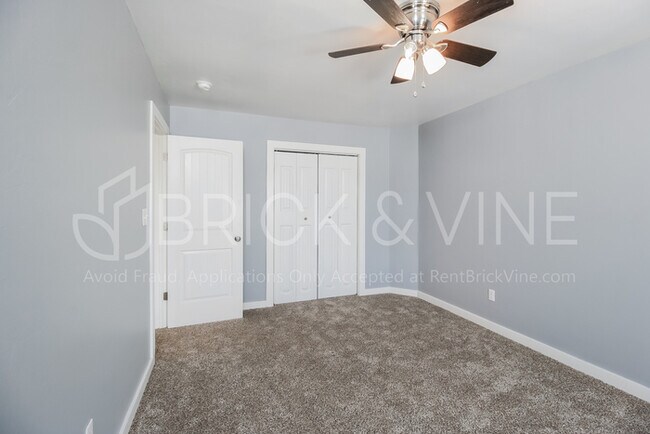 Building Photo - 1405 SW 20th St