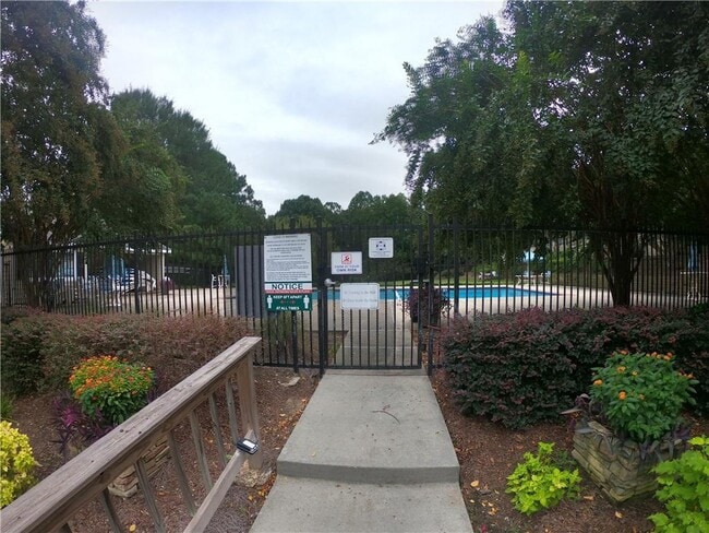 Building Photo - 1468 Briarwood Rd NE