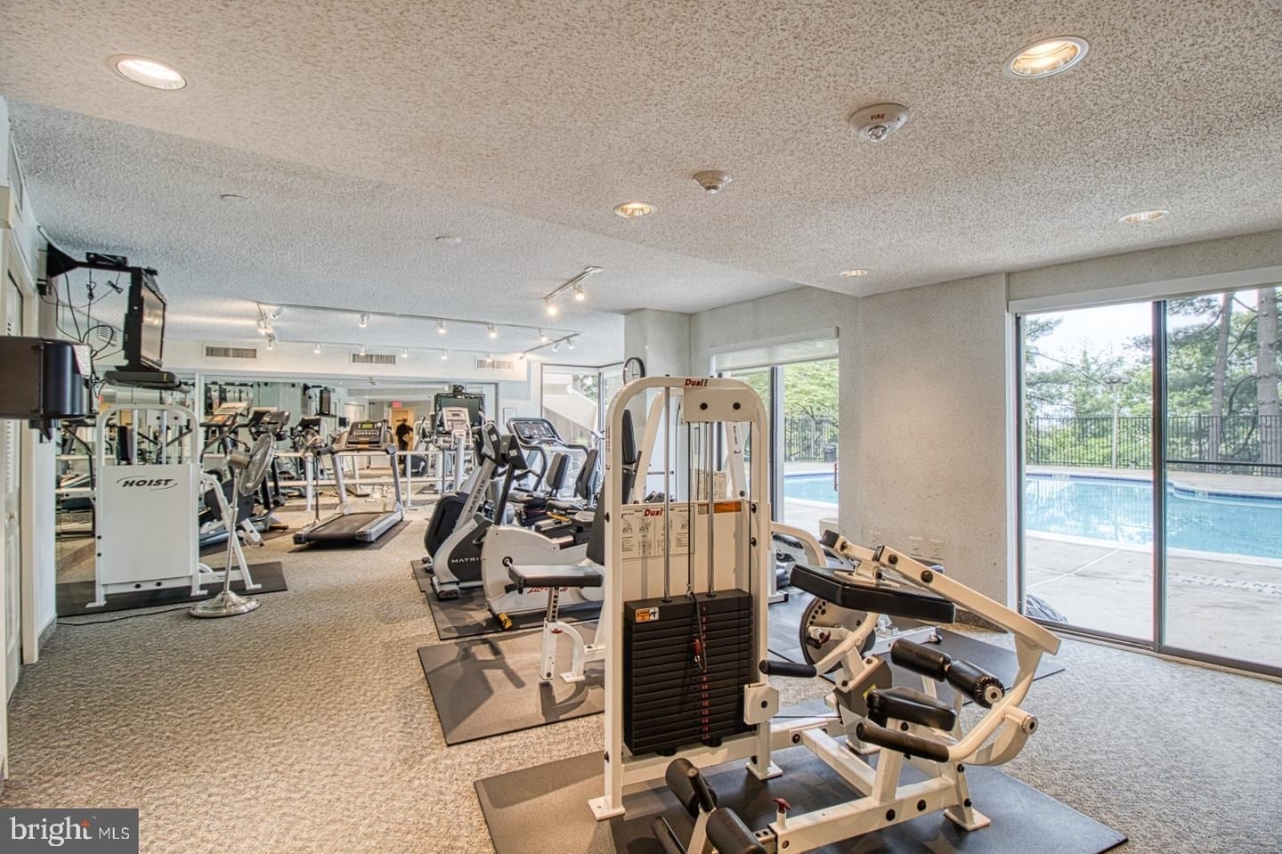 Building Photo - 1101 S Arlington Ridge Rd