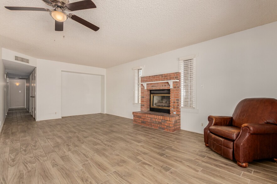 Building Photo - 1716 S Roosevelt St