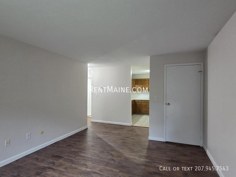 Building Photo - 10 Tall Pines Dr