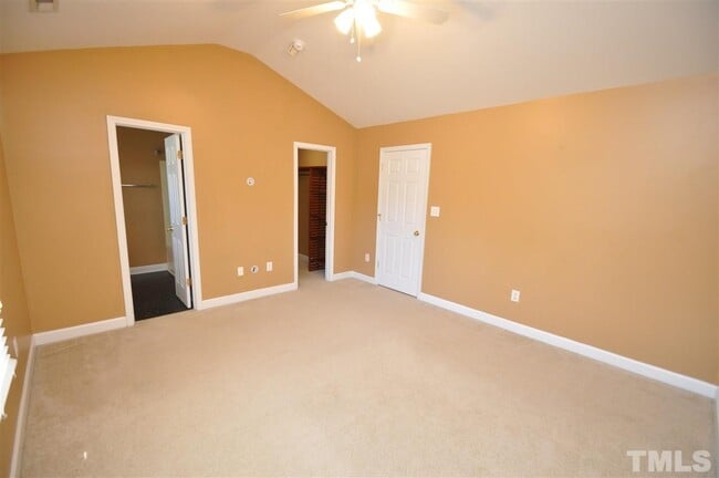 Building Photo - 2222 Trailwood Valley Cir