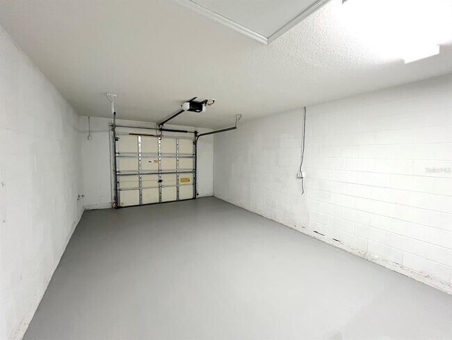 Building Photo - 20 Plateau Ln