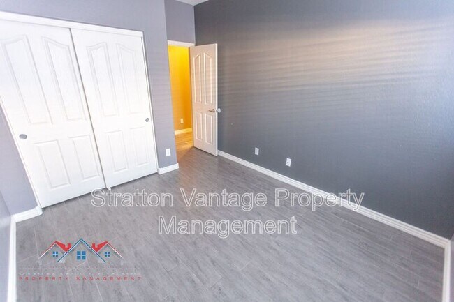 Building Photo - 4710 E Austin Ln