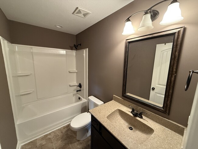 Building Photo - 113 Grassmire Dr