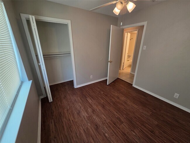 Building Photo - 4773 Stallcup Dr