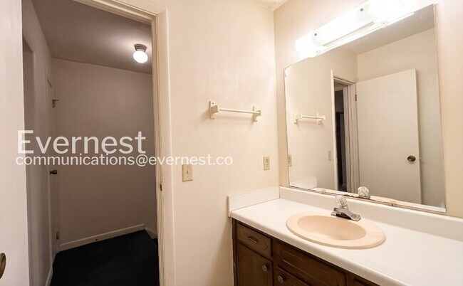 Building Photo - 8831 Millard Lee Ln
