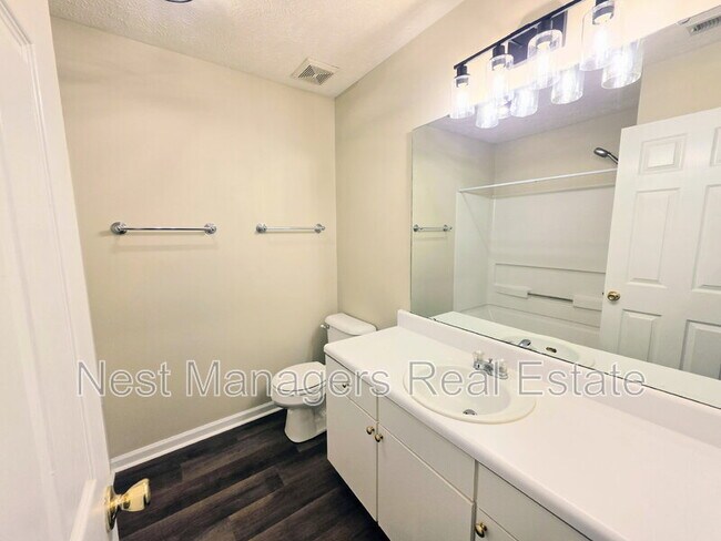 Building Photo - 302 Bubble Creek Ct