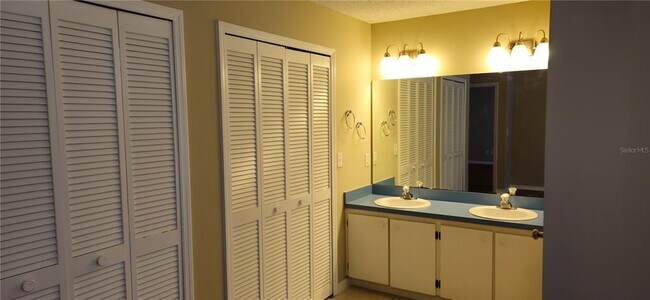 Building Photo - 407 Whitewing Cir