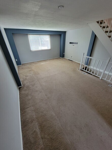 Building Photo - 175 Cranbrooke Dr